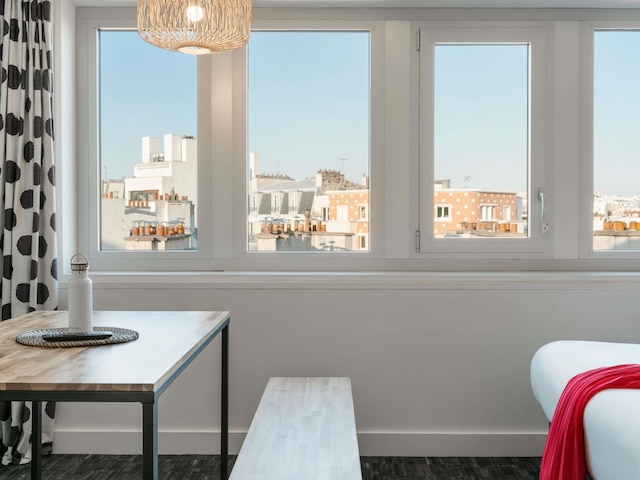 アイビス スタイル パリ ガール ドゥ レスト シャトー ランドン