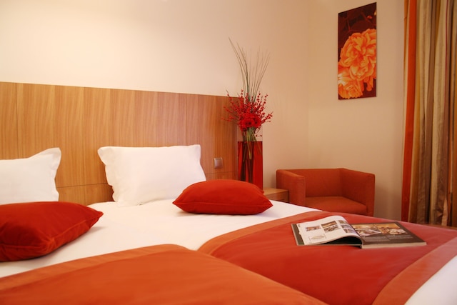 オテル ウエストサイド アルク ドゥ トリオンフ