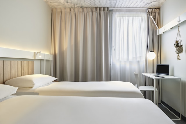 イビス パリ ナション ダブー