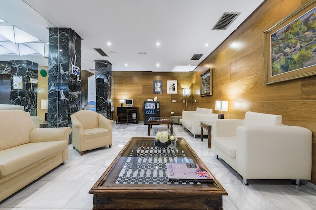 ホテル ポルセル ナバス