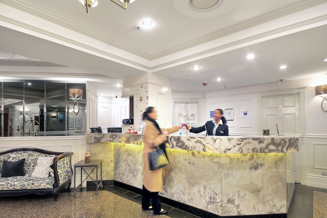 ロイヤル アルバート ホテル