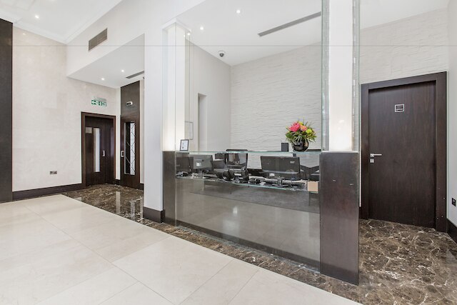 130 クイーンズ ゲート アパートメンツ