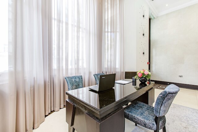 130 クイーンズ ゲート アパートメンツ