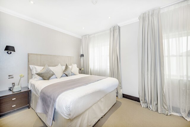 130 クイーンズ ゲート アパートメンツ