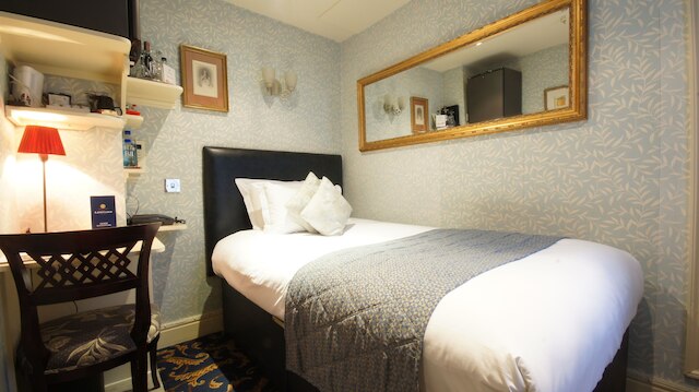 ザ レオナルド ホテル