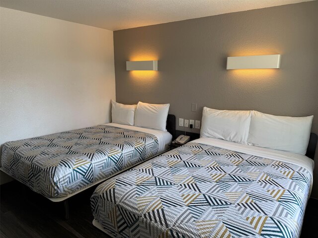 スタジオ 6 スイーツ ラスベガス, NV – トロピカーナ