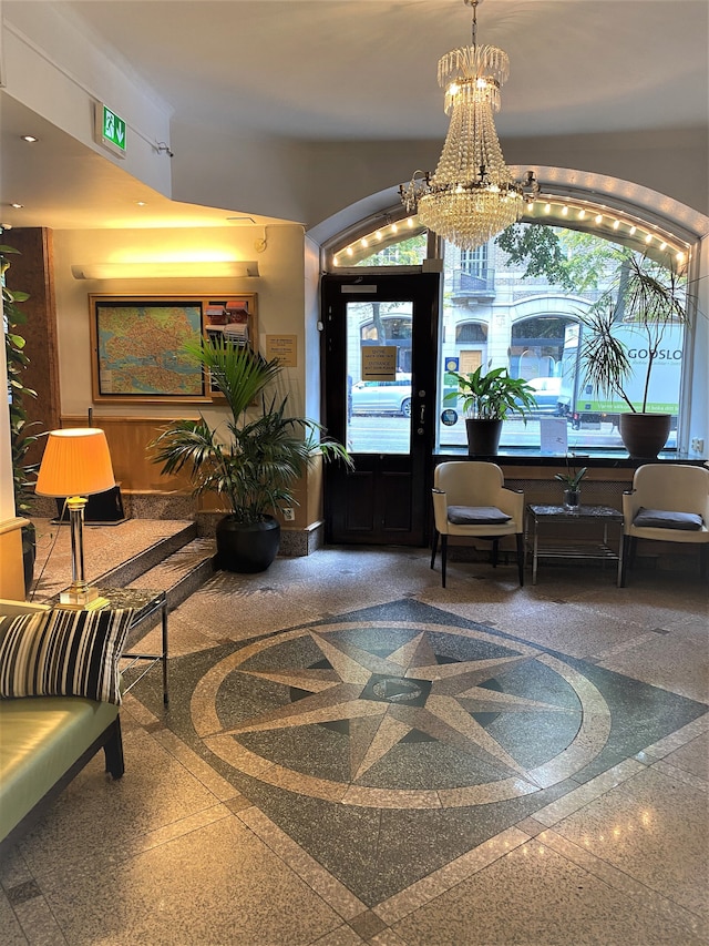 クリスタル プラザ ホテル