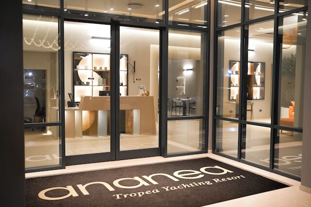 アナネア トロペア ヨッティング リゾート