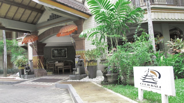 クラブ バリ ファミリー スイーツ アット レギャン ビーチ