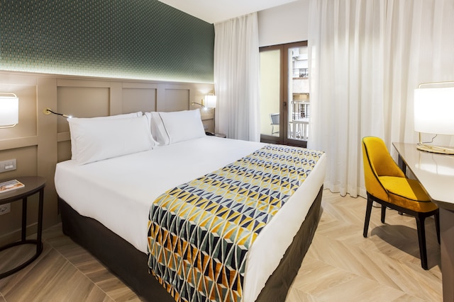 ユーロスターズ プエルタ レアルホテル