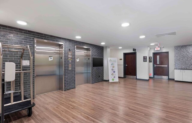 エクステンデット ステイ アメリカ プレミア スイーツ マイアミ ダウンタウン ブリッケル