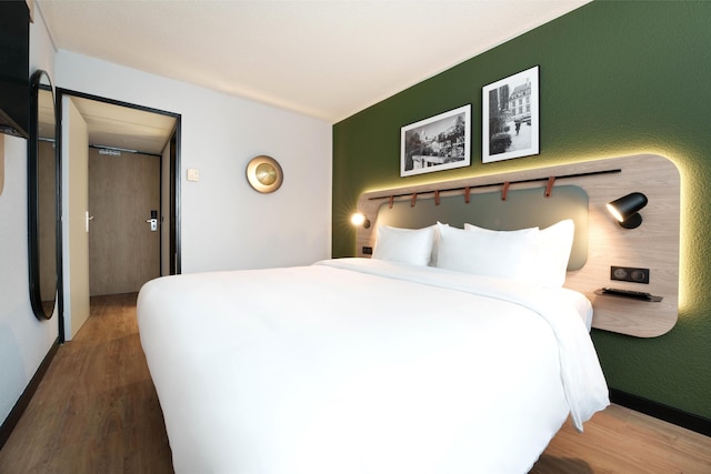 カンパニール ル ブラン メニル