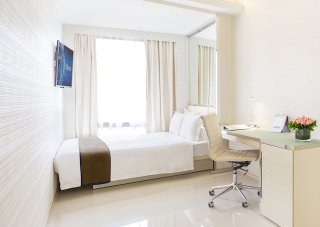 リーガル オリエンタル ホテル (香港富豪東方酒店)