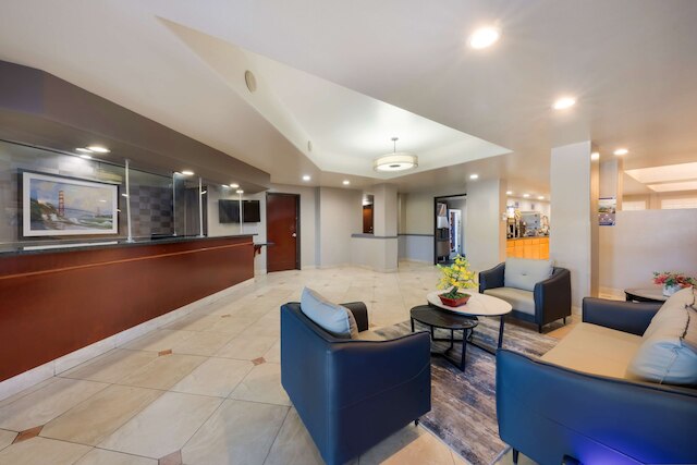 ベスト ウエスタン ラナイ ガーデン イン & スイーツ