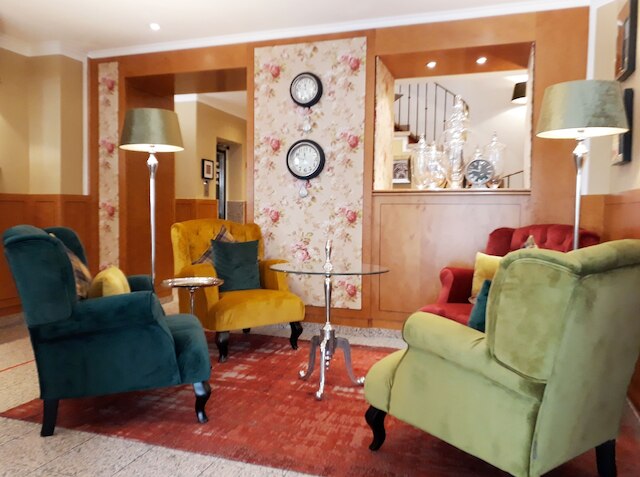 ホテル サー & レディ アストール