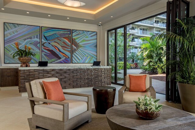 アストン アット ザ ホエラー オン カアナパリ ビーチ