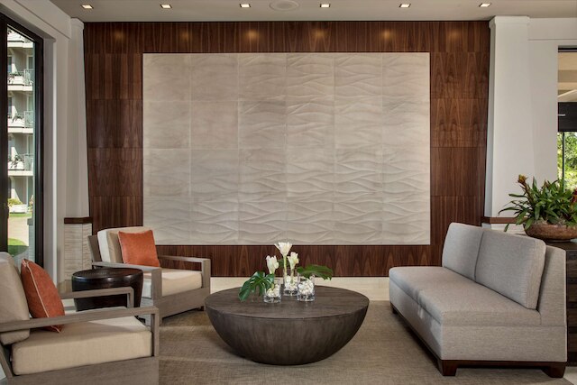 アストン アット ザ ホエラー オン カアナパリ ビーチ