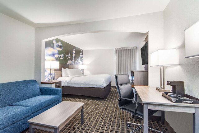 クラリオン ポイント サウス ボストン - ダンビル イースト