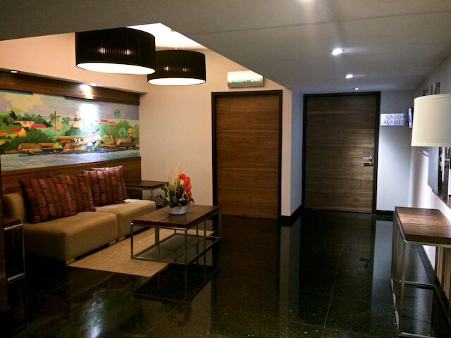 ホテル メトロポール