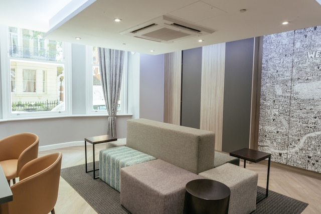 オリバー プラザ