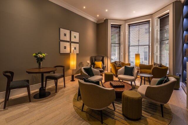 ザ レジデント ケンジントン