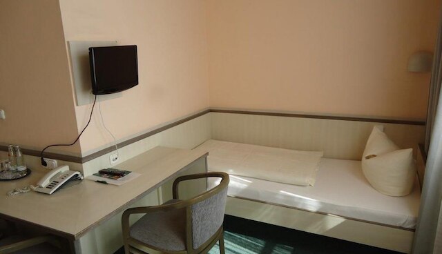 モーテル & ラストホフ アヴス