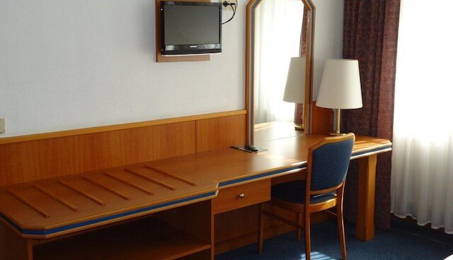 モーテル & ラストホフ アヴス