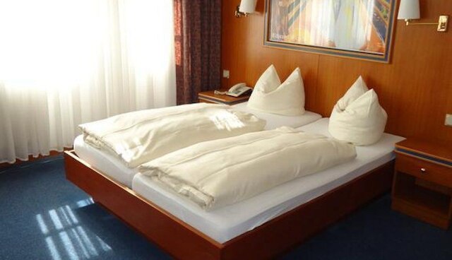 モーテル & ラストホフ アヴス