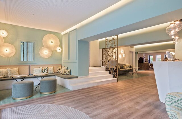 ホテル ヴィア アウグスタ