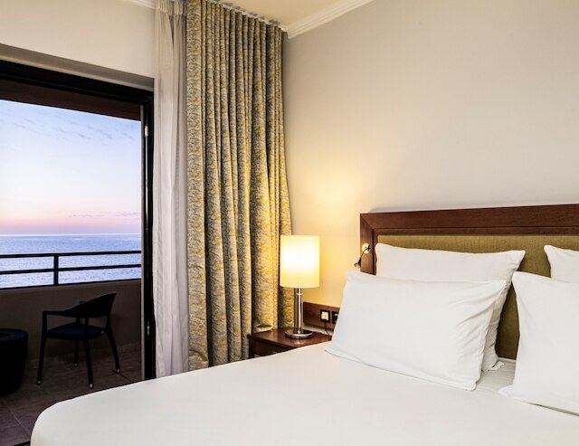 ラディソン ブル リゾート、マルタ サン ジュリアンズ