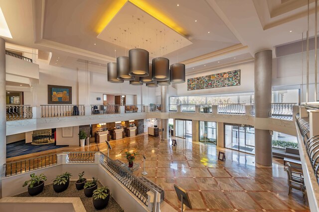 ラディソン ブル リゾート、マルタ サン ジュリアンズ