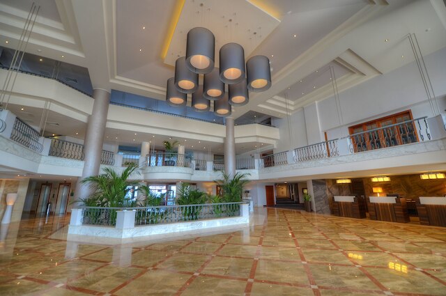 ラディソン ブル リゾート、マルタ サン ジュリアンズ