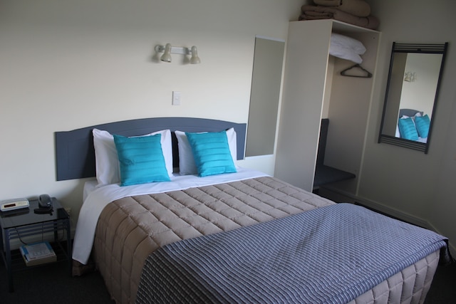 ベイコート レイクフロント モーテル