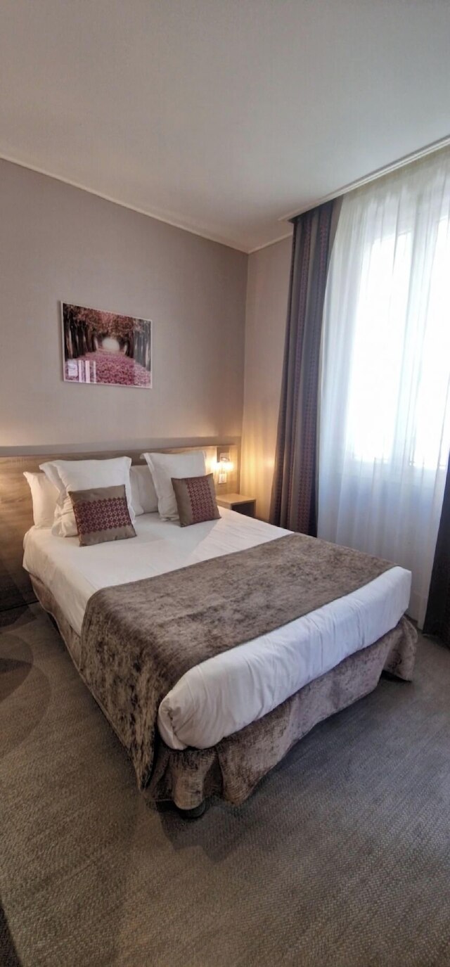 ホテル ドゥ ラ フォンテーヌ