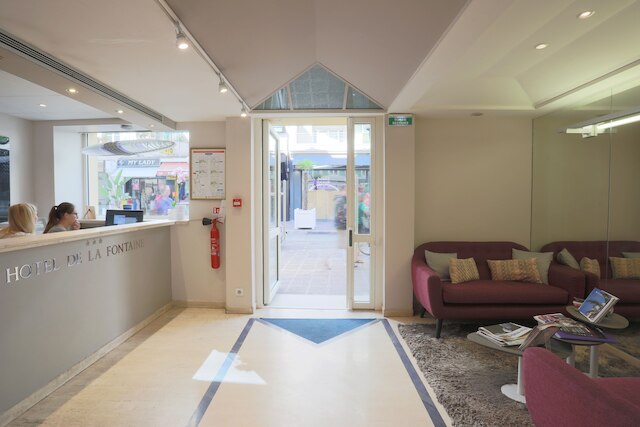 ホテル ドゥ ラ フォンテーヌ