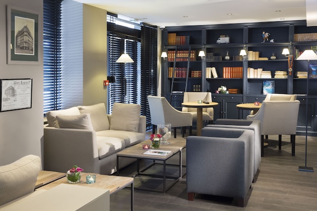 ホテル アルベール 1世 パリ ラファイエット