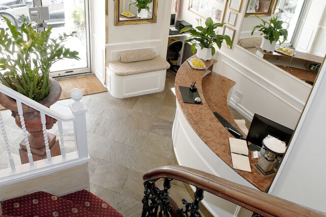 ラッシュモア ホテル