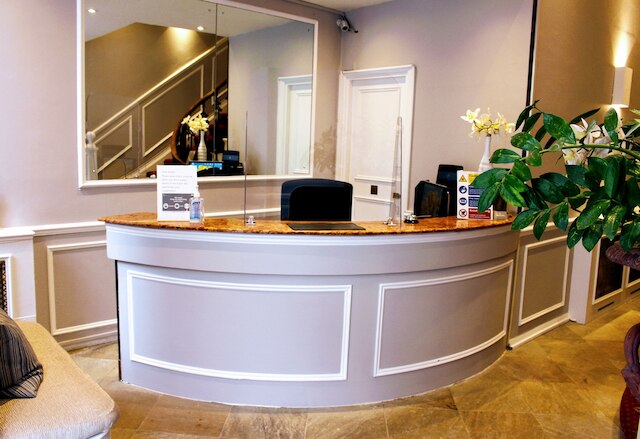 ラッシュモア ホテル