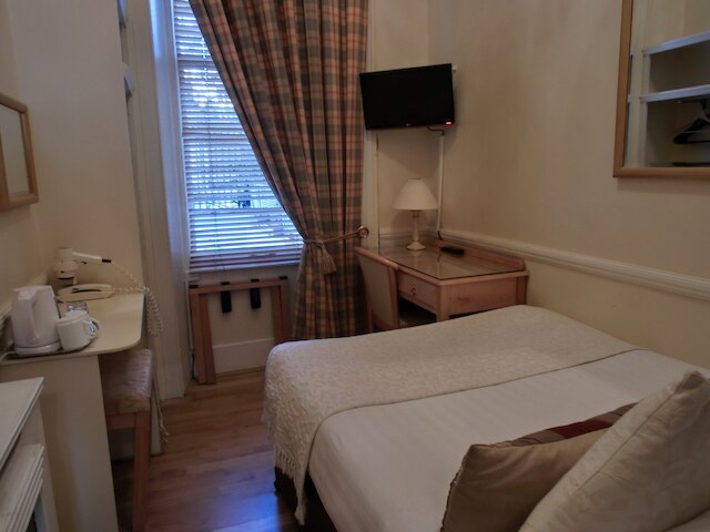 ラッシュモア ホテル