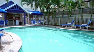 バッズ ビーチ アパートメンツ