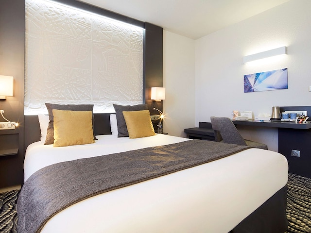 オテル キリヤード パリ ブゾン - ラ デファンス