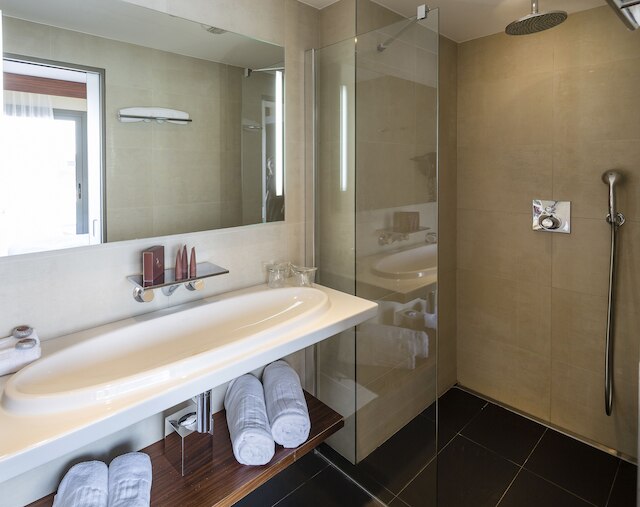 オテル & スパ - タラジュール バンドル イル ルス