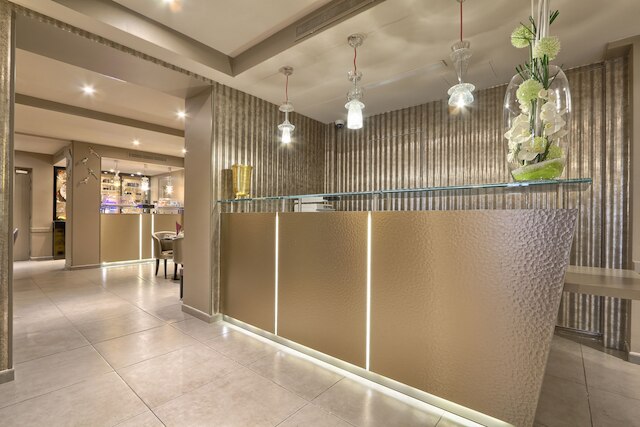 オテル モンディアル