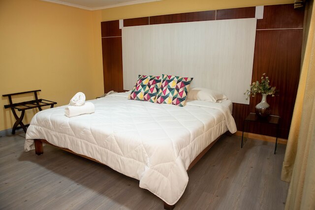 ラ クレスタ イン