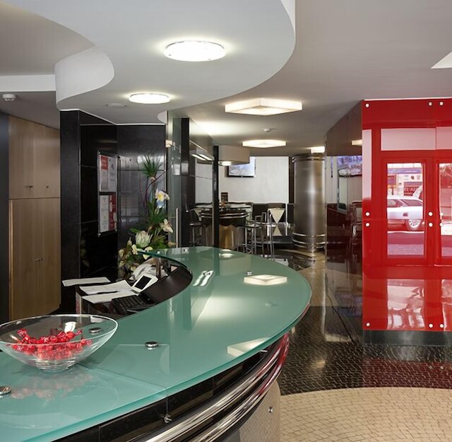 ホテル アリフ アベニーダス