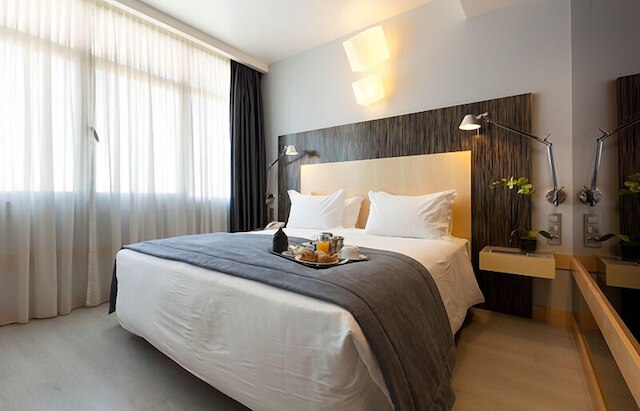 ホテル アリフ アベニーダス