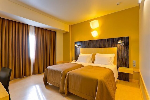 ホテル アリフ アベニーダス