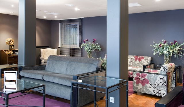 オテル モデルノ プエルタ デル ソル