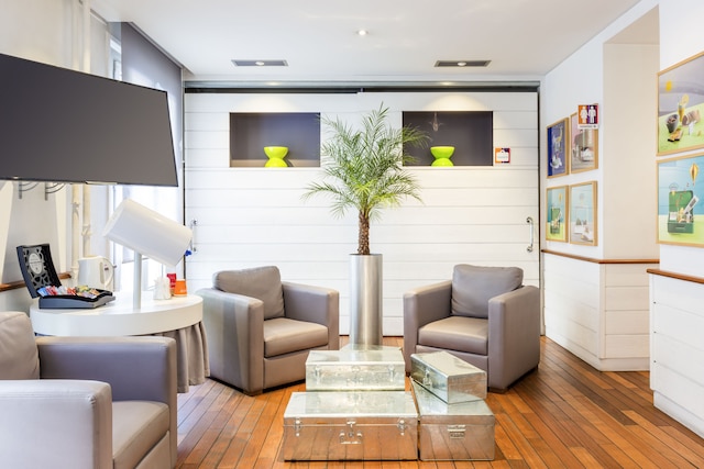 アイビス スタイル アニエール サントル