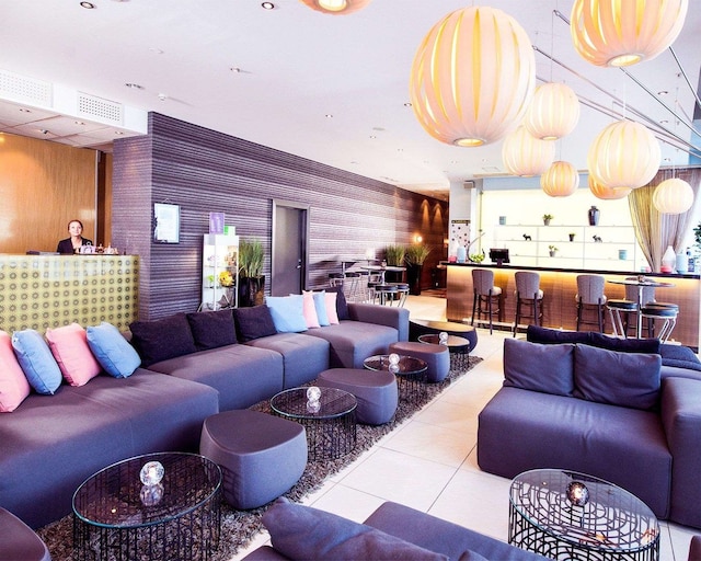 ホーム ホテル オーロラ